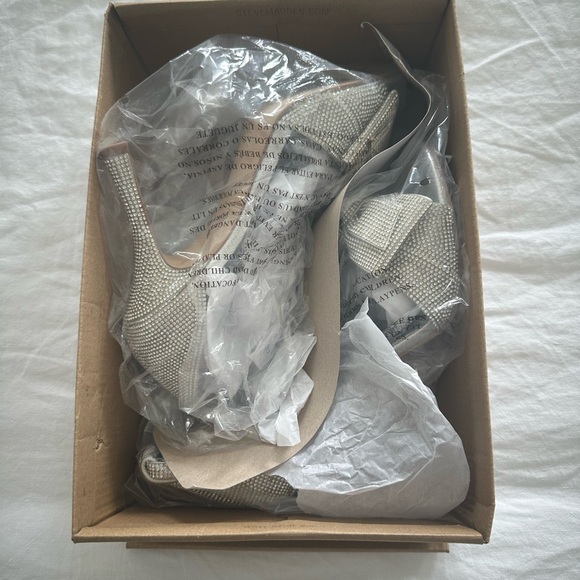 Steve Madden Realm Sandal, size 9, NWT - Picture 5 of 6